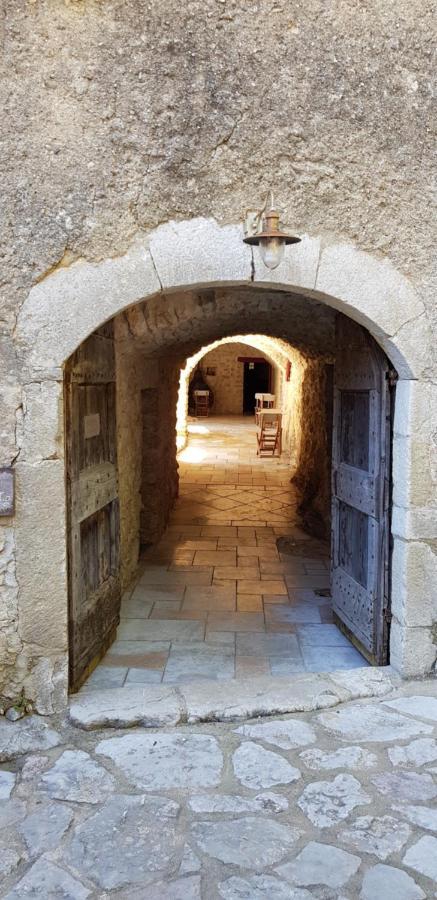 Bed and Breakfast Mas De Coulet Brissac Exterior foto