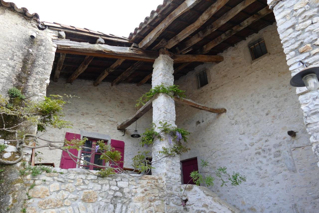 Bed and Breakfast Mas De Coulet Brissac Exterior foto